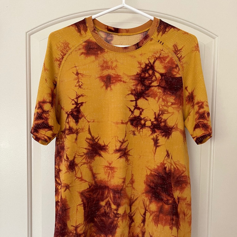 Lululemon Metal Vent Tech Short Sleeve Shirt - M